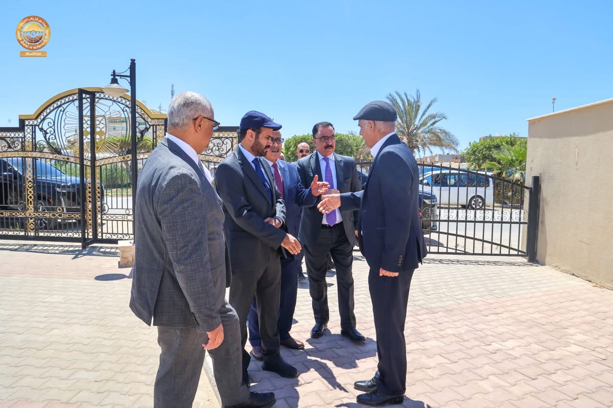 وفد برلماني آسيوي أفريقي يزور ضريح عمر المختار في بنغازي