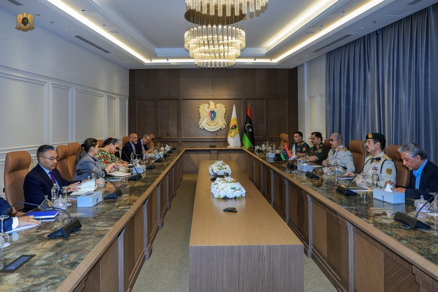 القائد العام يبحث مع تيتيه مستجدات الأوضاع السياسية في ليبيا