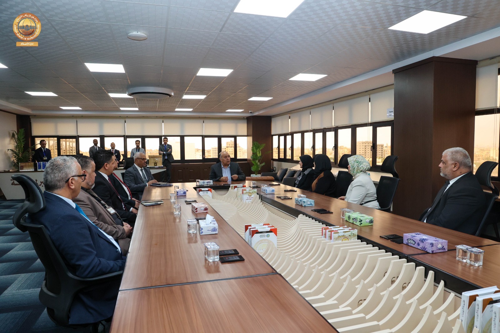 جامعة بنغازي تكرم المسماري والفضيل تقديراً لجهودهم في إنجاح مؤتمر اللغات