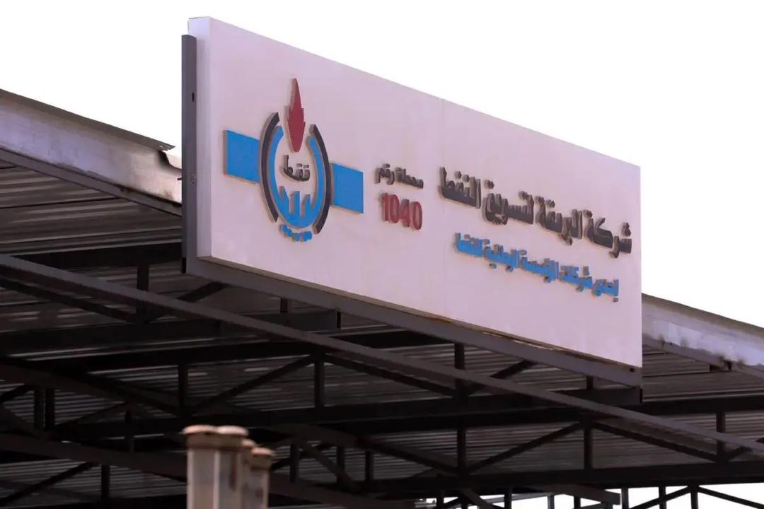 البريقة: مؤشرات إيجابية على تحسن التزود بالمحروقات وانخفاض الازدحام بالمحطات