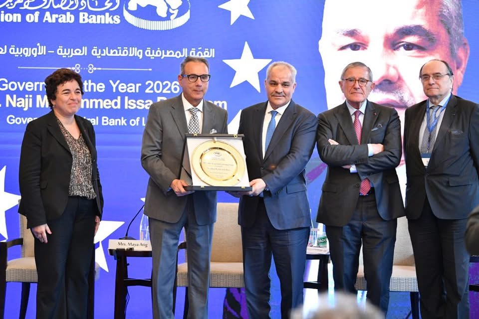 محافظ مصرف ليبيا المركزي يتوج بجائزة “محافظ العام 2026” في باريس