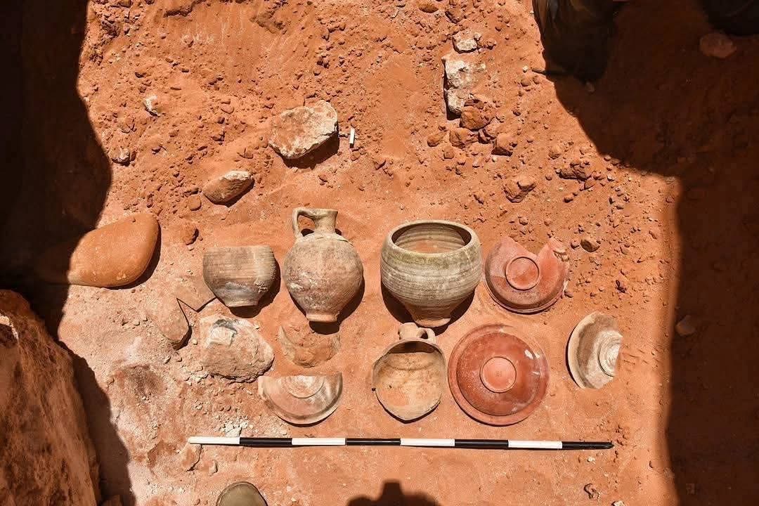 الشرطة السياحية تؤمّن موقع الاكتشاف الأثري في بن جواد وتحافظ على محتوياته