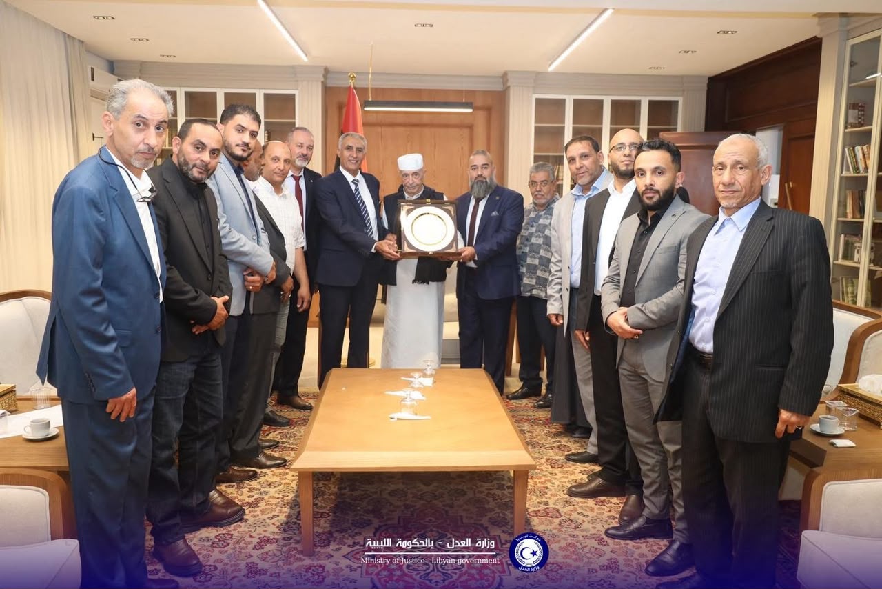 رئيس مجلس النواب المستشار عقيلة صالح يبحث أوضاع السجل العقاري ويؤكد أهمية تطوير خدماته