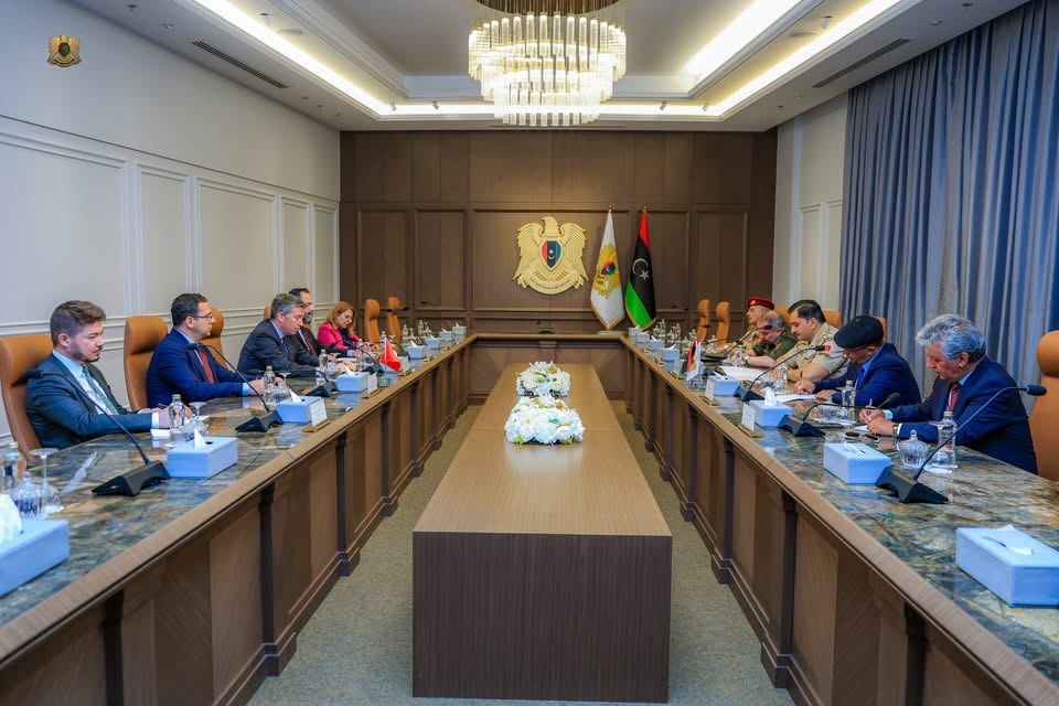 نائب القائد العام الفريق اول ركن صدام خليفة حفتر يبحث مع وفد تركي رفيع تعزيز التعاون المشترك بين ليبيا وتركيا