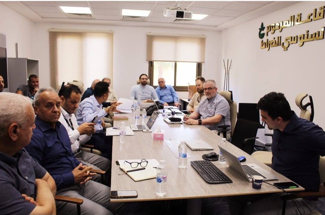 الخليج تناقش تطوير حقل النافورة النفطي
