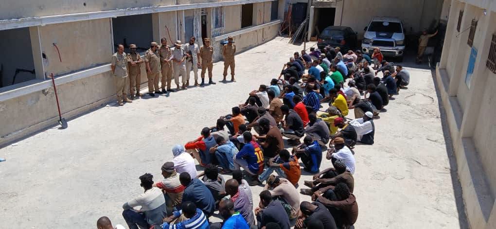 جهاز مكافحة الهجرة غير الشرعية بالبيضاء يضبط مهاجرين مخالفين ويواصل تنفيذ خطته الأمنية
