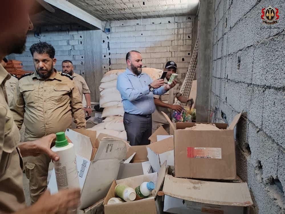 النيابة العامة تضبط كميات كبيرة من المبيدات الزراعية المحظورة في بنغازي