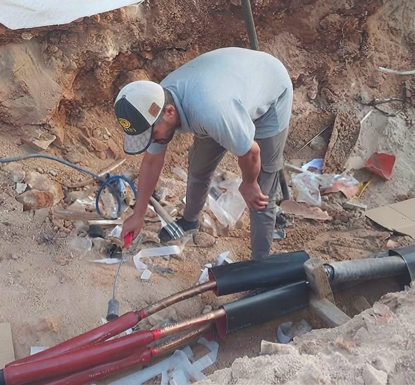 الفرق فنية تنجح في إصلاح كوابل بوعطني والريحان وإعادة التغذية الكهربائية ببنغازي