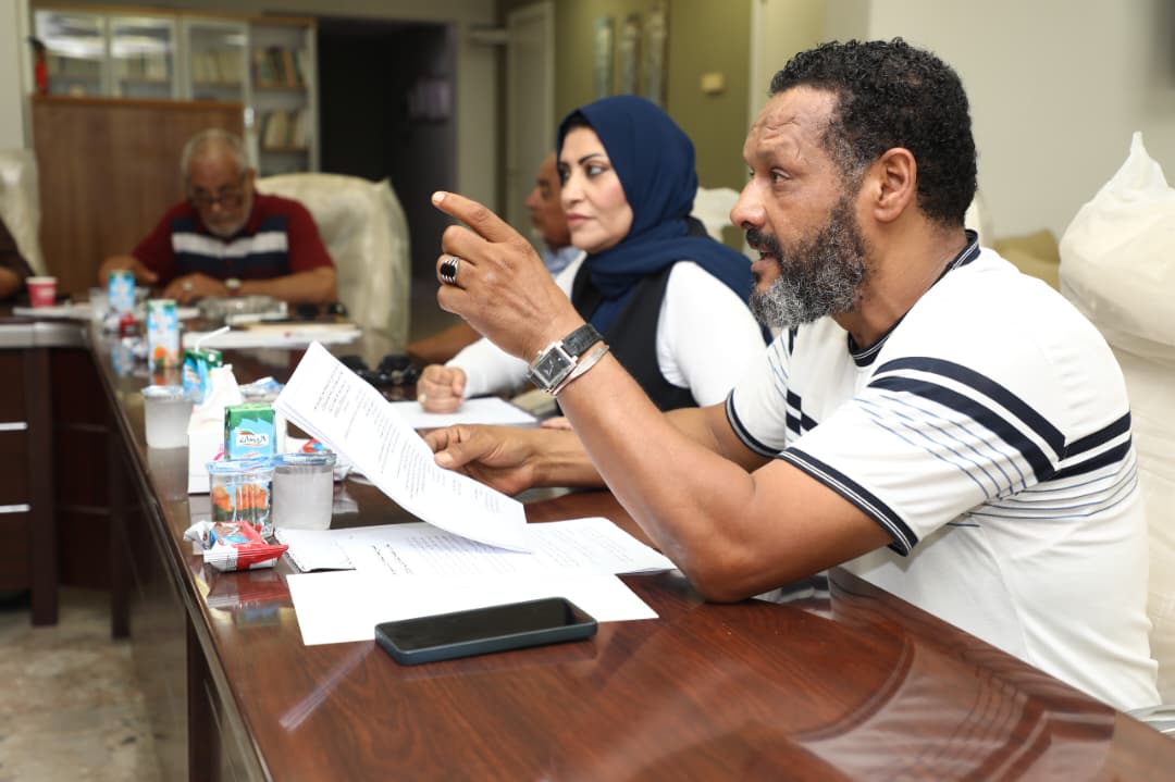 اللجنة العليا لفعالية “بنغازي عاصمة الثقافة العربية” تعتمد المقر الدائم وتستعرض البرامج الثقافية والفنية