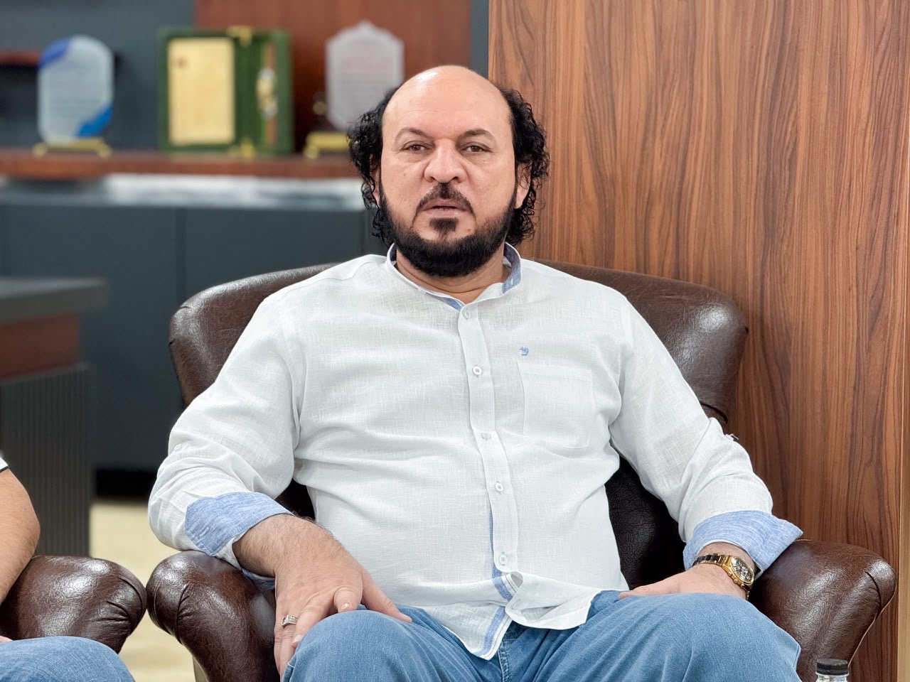 النائب احمد الشارف يبحث تذليل عقبات العمل البلدي وتطوير خدمات المنطقة الجنوبية