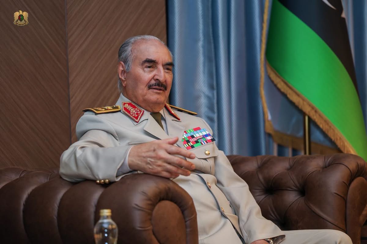 القائد العام للقوات المسلحة المشير أركان حرب خليفة أبوالقاسم حفتر يستقبل ممثلي القيادة العامة في اللجنة المشتركة (4+4)