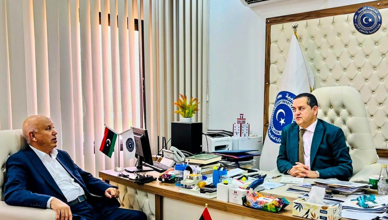 الواعر يبحث مع الحويج أوضاع الليبيين في الخارج 