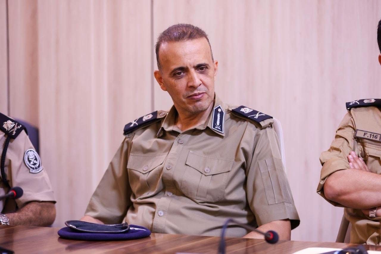 اللواء عصام أبوزريبة يعقد اجتماعًا لتعزيز التعاون لمكافحة المخدرات والظواهر السلبية بالمؤسسات التعليمية