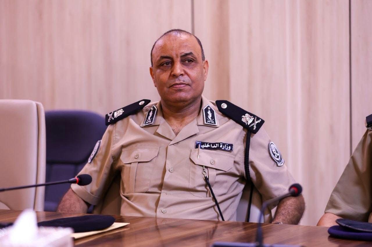 اللواء عصام أبوزريبة يعقد اجتماعًا لتعزيز التعاون لمكافحة المخدرات والظواهر السلبية بالمؤسسات التعليمية