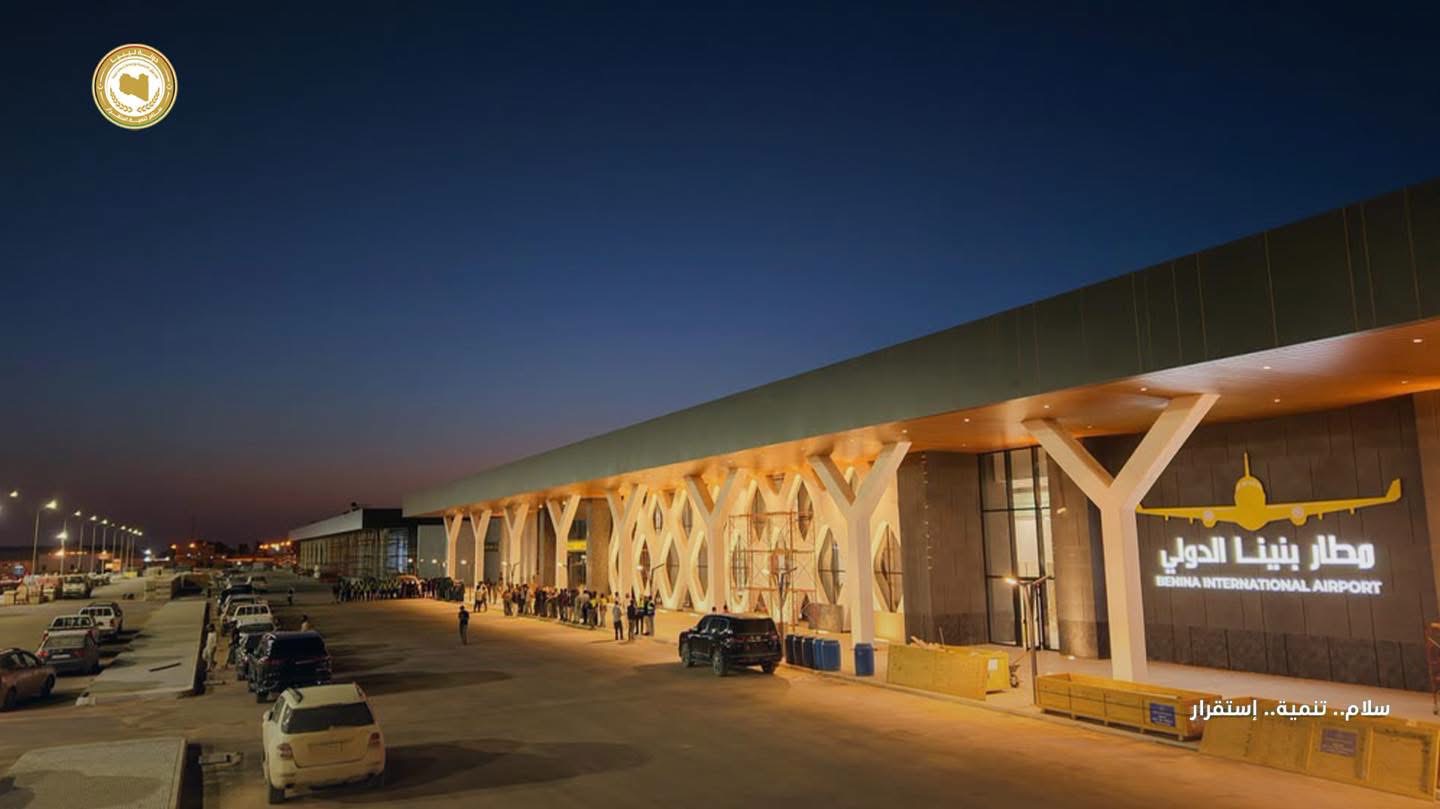 المهندس بالقاسم حفتر يتفقد صالة المسافرين بمطار بنينا الدولي