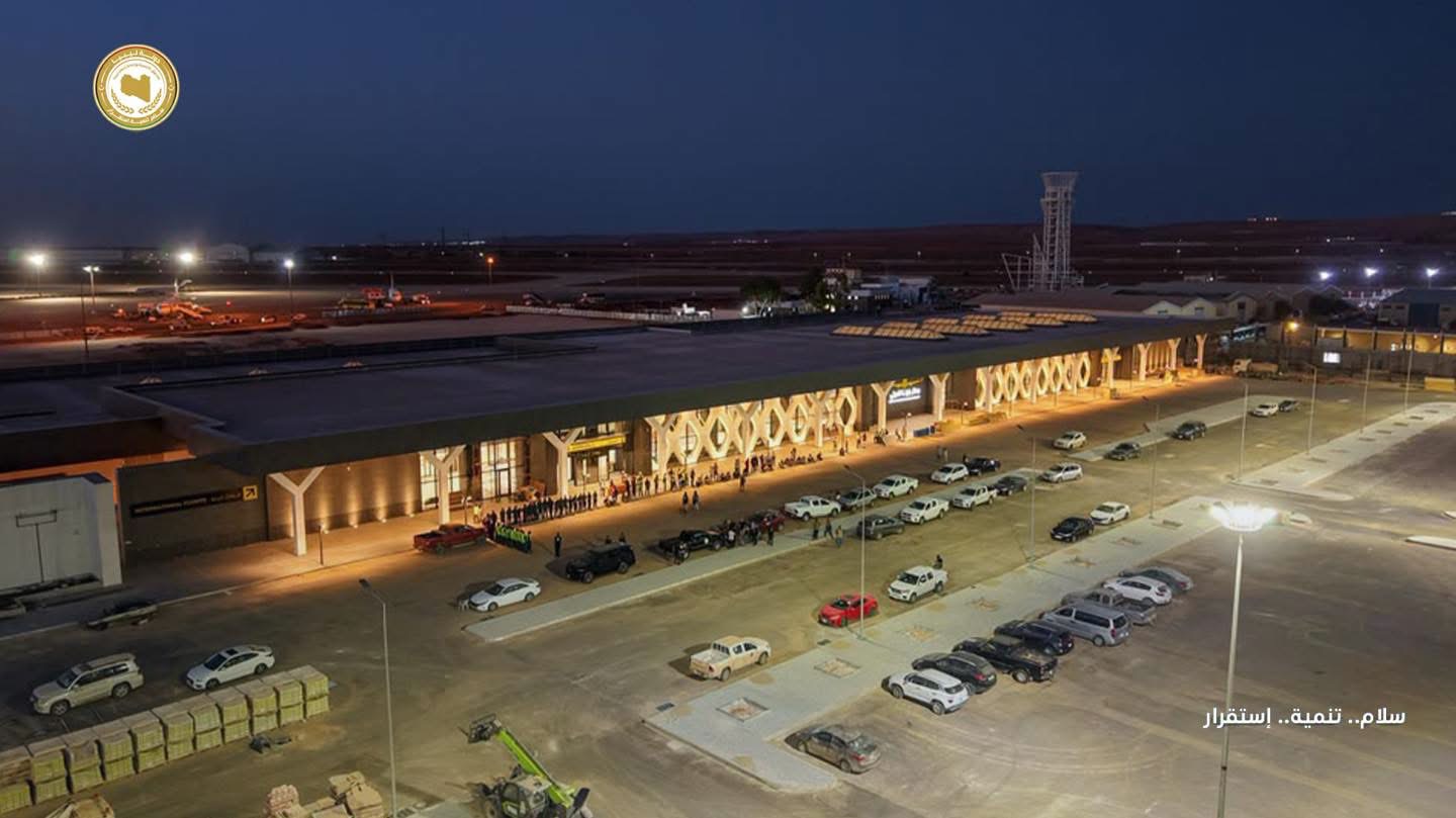 المهندس بالقاسم حفتر يتفقد صالة المسافرين بمطار بنينا الدولي
