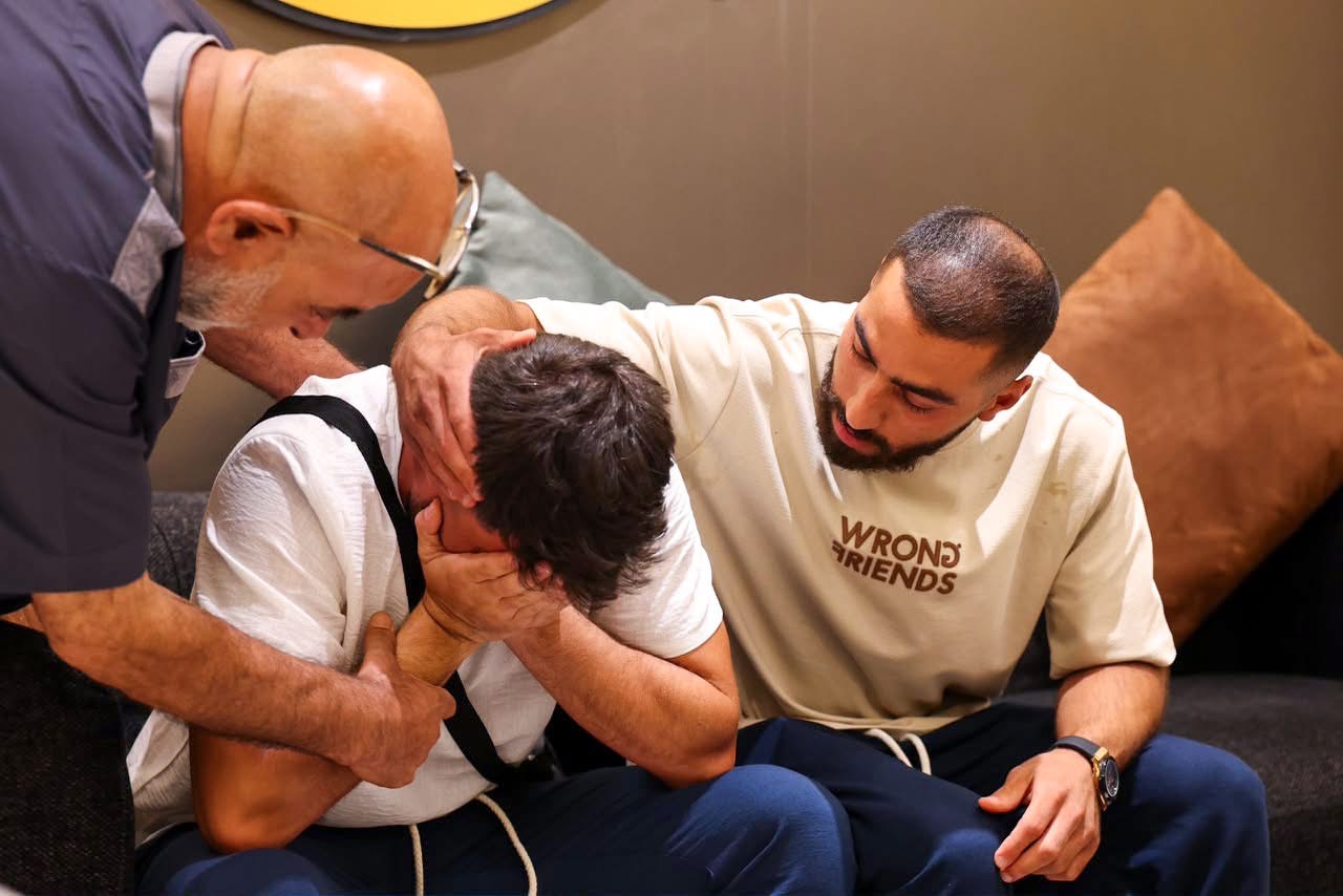 القائد العام للقوات المسلحة المشير أركان حرب خليفة أبوالقاسم حفتر ينسق للإفراج عن الرياضيين الليبيين بعد 11 عامًا من الاحتجاز