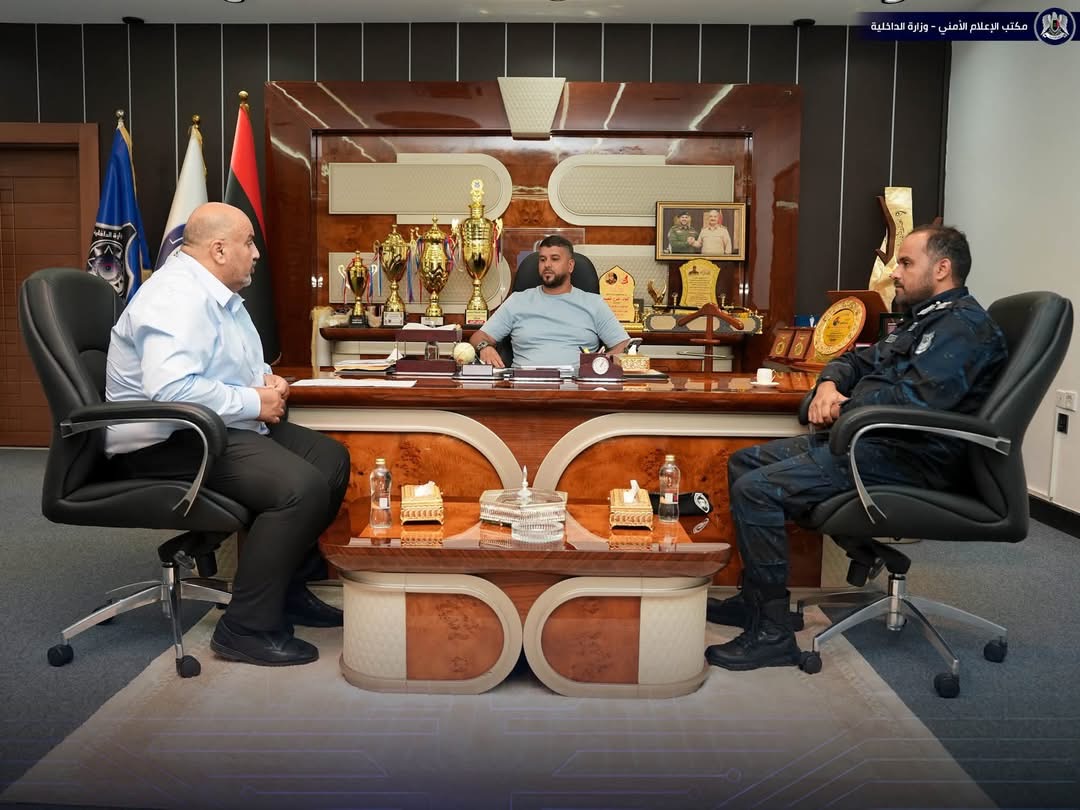 وكيل وزارة الداخلية فرج اقعيم يبحث مع نائب مدير عام شركة ليبيا نفط بالمنطقة الشرقية جهود تأمين إمدادات الوقود