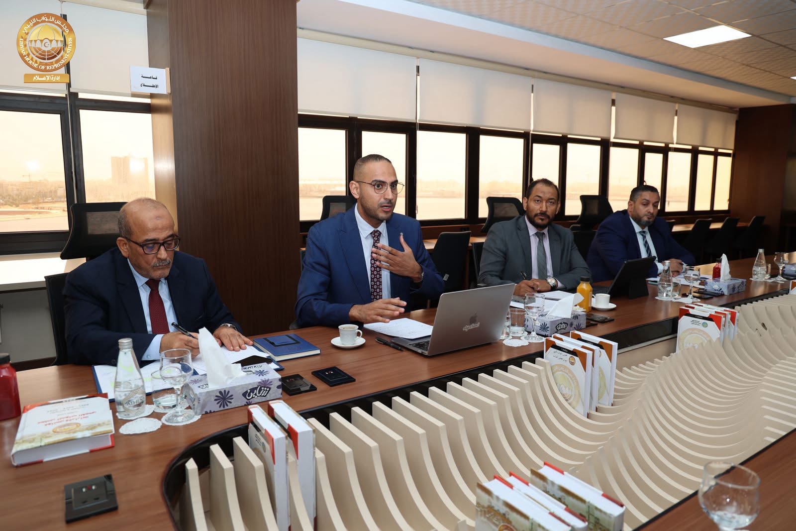ديوان مجلس النواب يبحث مع اللجنة الدولية للصليب الأحمر إطلاق برنامج متخصص في القانون الدولي الإنساني