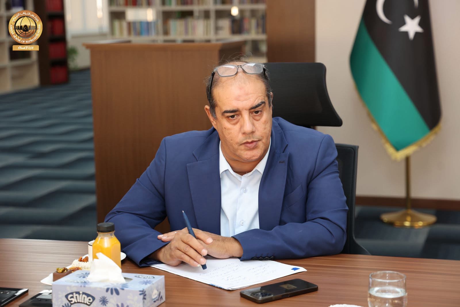 ديوان مجلس النواب يبحث مع اللجنة الدولية للصليب الأحمر إطلاق برنامج متخصص في القانون الدولي الإنساني