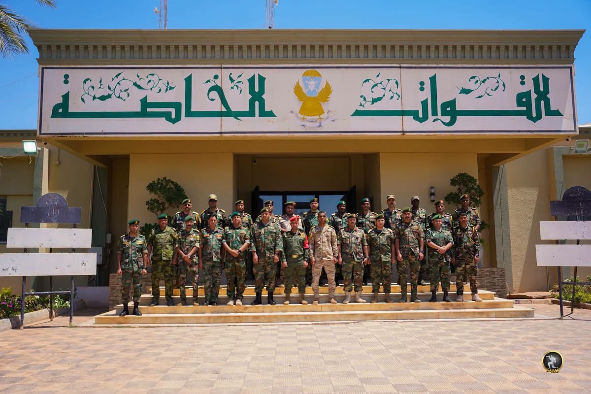 القيادة العامة للقوات المسلحة تُقيم مراسم ترقية استثنائية لعدد من ضباط القوات الخاصة