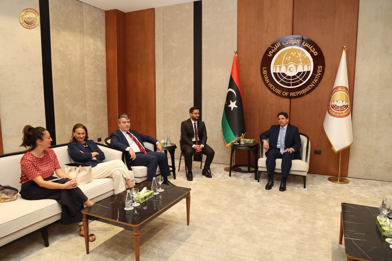 خارجية النواب تتدارس مع وفد إيطالي في بنغازي تعزيز الشراكة وتوسيع التعاون التنموي