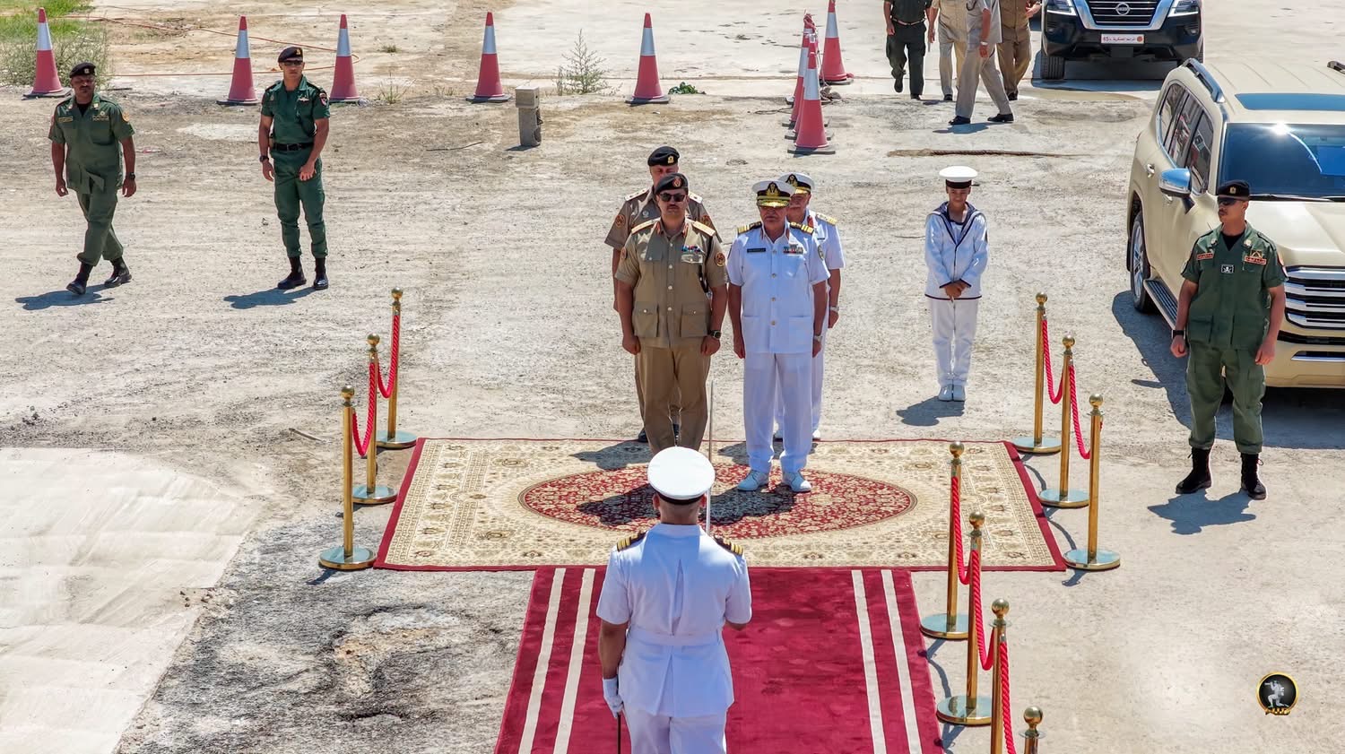 رئيس الأركان العامة للقوات المسلحة الفريق اول ركن خالد حفتر يشيد بتفوق ضباط البحرية ويؤكد أهمية التأهيل لإعداد قيادات مستقبلية