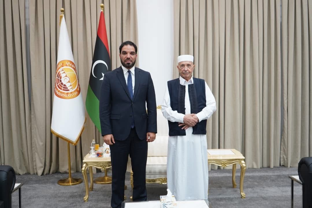 رئيس مجلس النواب المستشار عقيلة صالح     يتسلم الحساب الختامي من رئيس هيئة الرقابة الإدارية ويؤكد دعم الأجهزة الرقابية