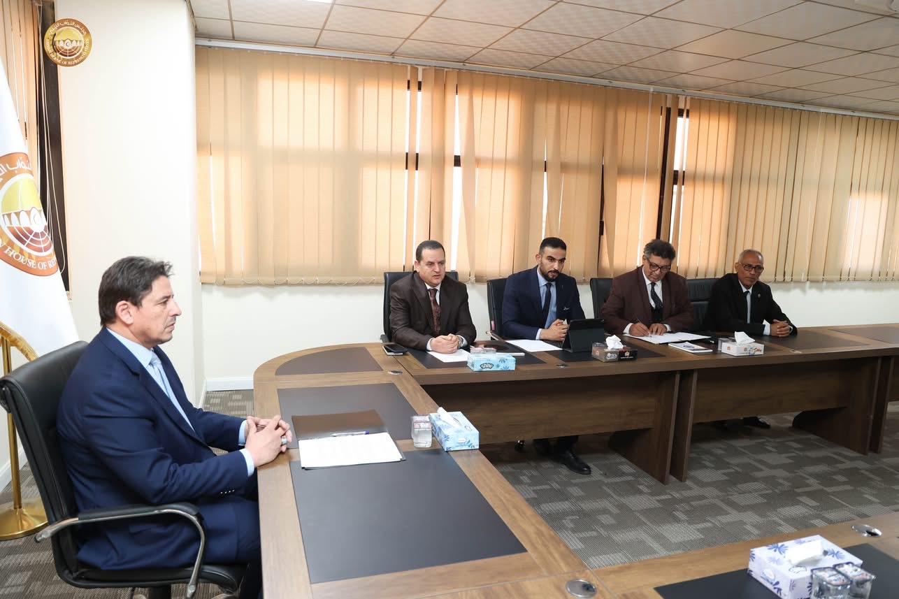 رئيس لجنة الشؤون الخارجية النيابية يستقبل وفدًا رسميًا من جنوب السودان لبحث آفاق التعاون الثنائي في بنغازي