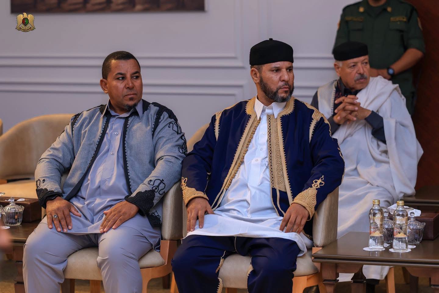 القائد العام للقوات المسلحة المشير أركان حرب خليفة أبوالقاسم حفتر يستقبل مشايخ وأعيان قبائل الأمازيغ والزنتان والجبل الغربي
