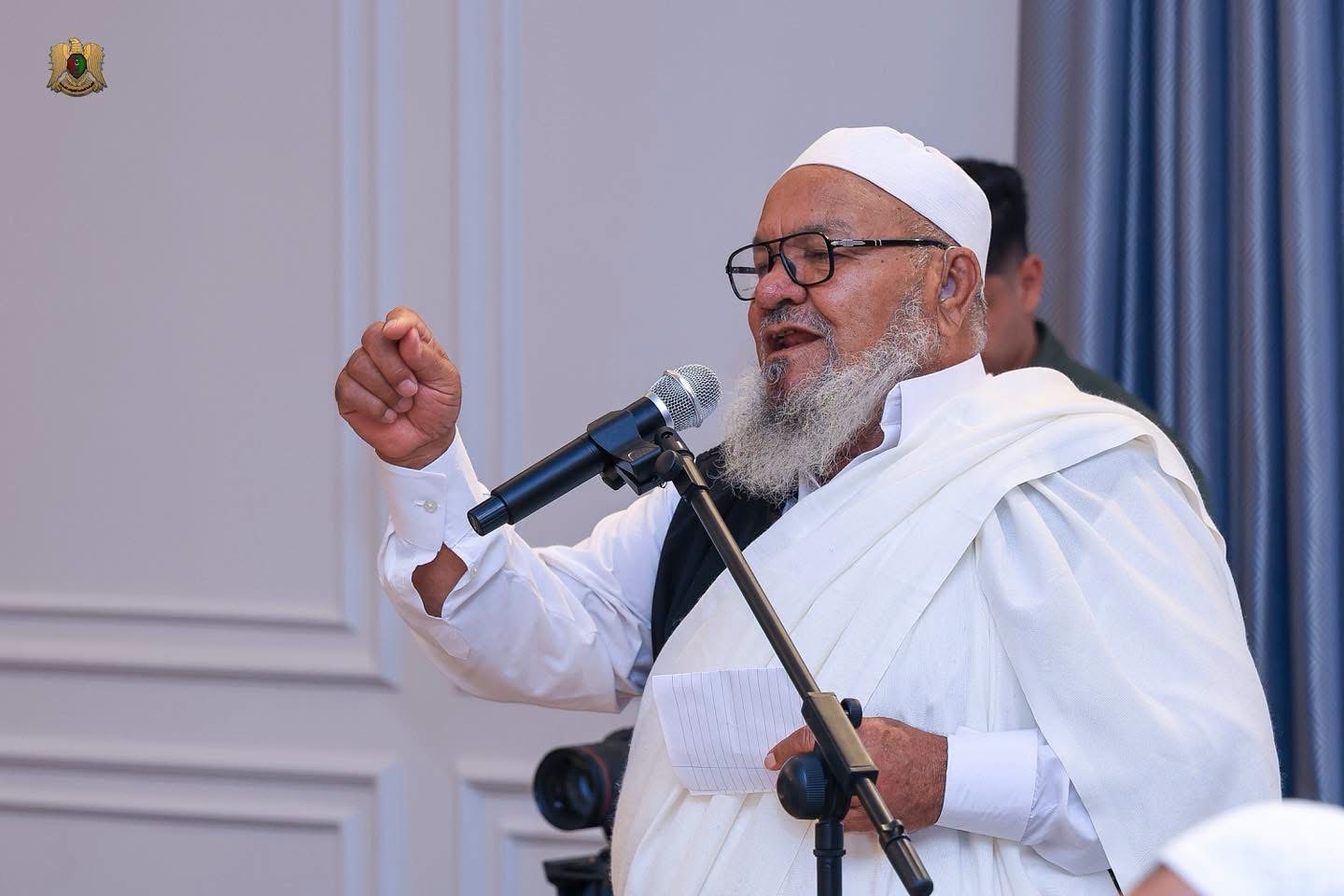 القائد العام للقوات المسلحة المشير أركان حرب خليفة أبوالقاسم حفتر يستقبل مشايخ وأعيان قبائل الأمازيغ والزنتان والجبل الغربي