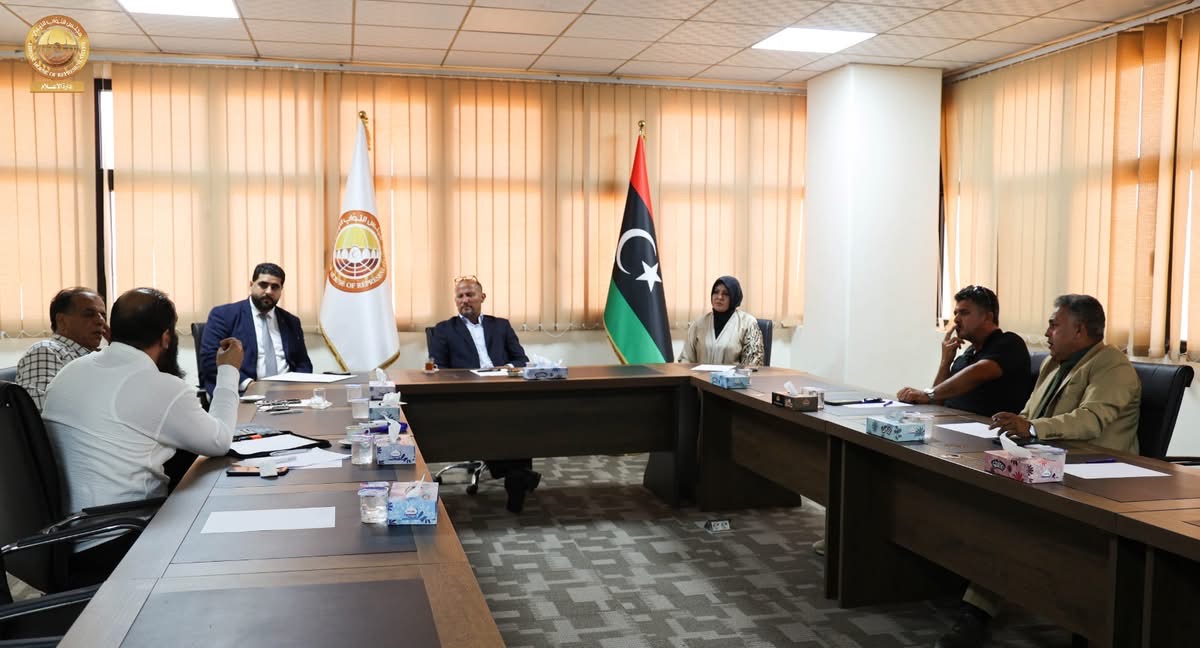 لجنة الزراعه البرلمانية تبحث مع خبراء الزراعة والثروة الحيوانية حماية الأراضي ودعم المزارعين