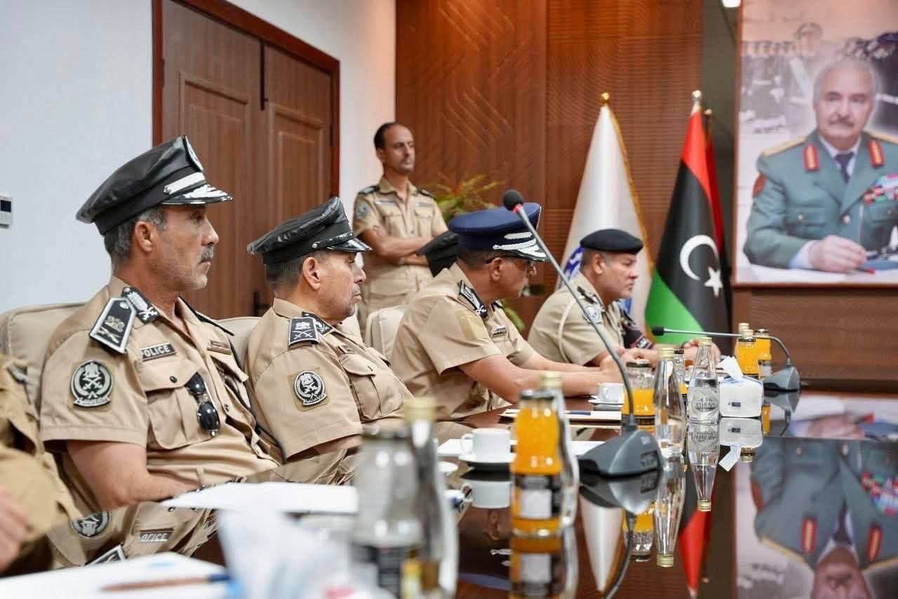 اجتماع أمني طارئ في بنغازي لرفع مستوى الجاهزية