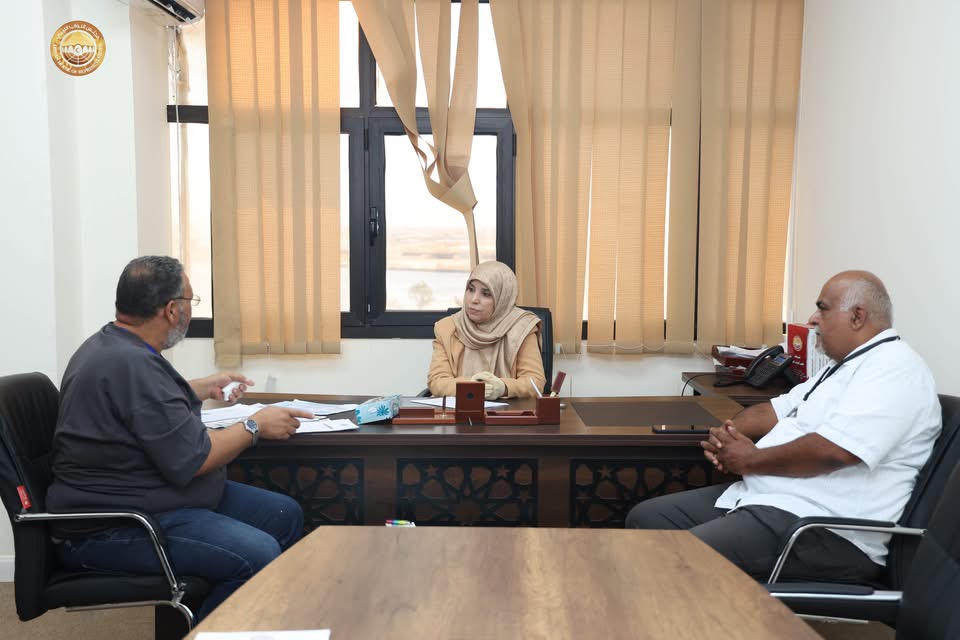 النائب عائشة الطبلقي تبحث الأوضاع المالية والإدارية لشركة النهر لتصنيع الأنابيب