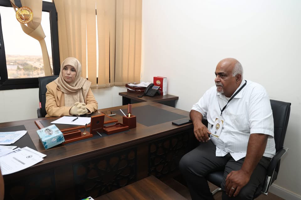 النائب عائشة الطبلقي تبحث الأوضاع المالية والإدارية لشركة النهر لتصنيع الأنابيب