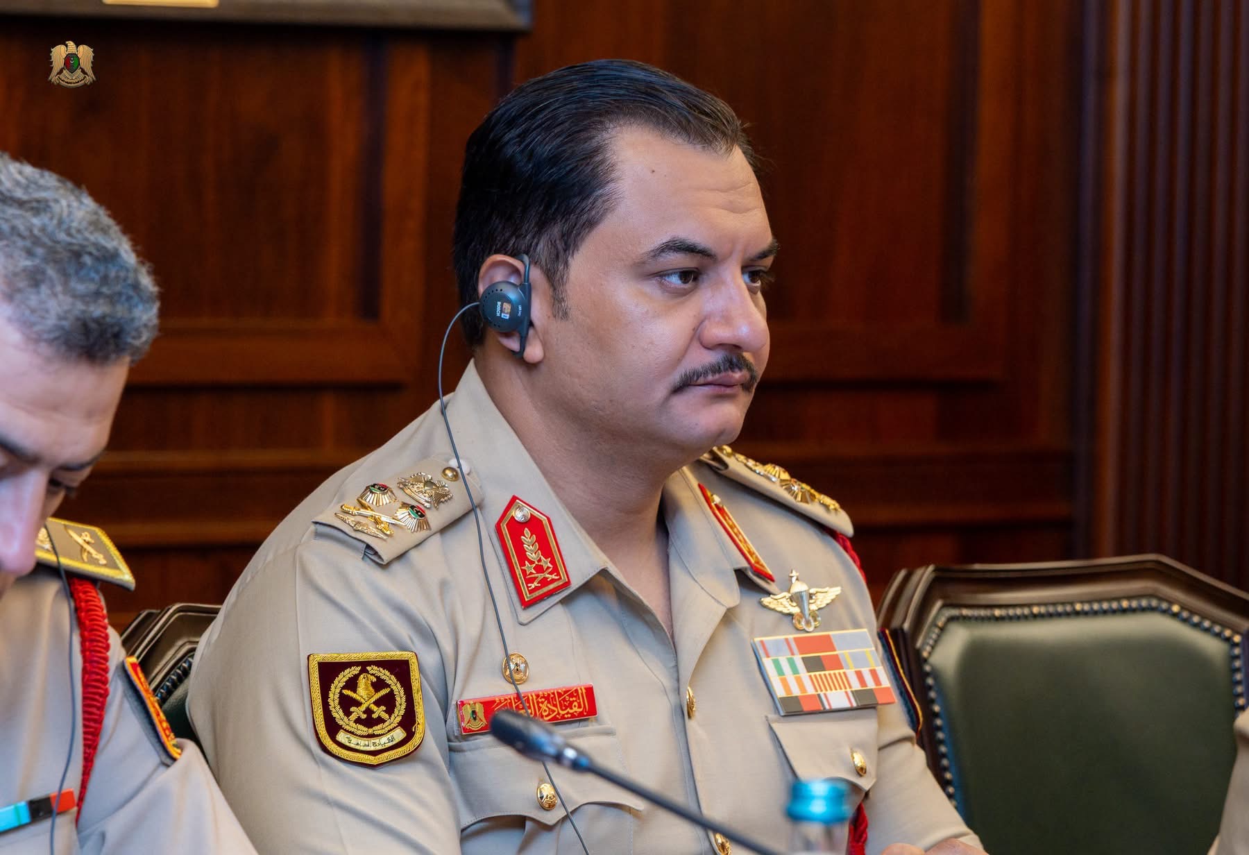 نائب القائد العام للقوات المسلحة الفريق أول ركن صدام حفتر يلتقي وزير الدفاع الروسي في موسكو لتعزيز التعاون العسكري