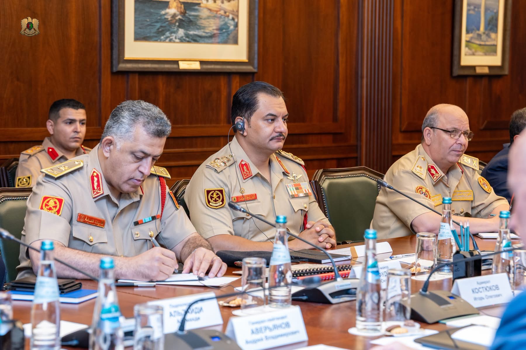 نائب القائد العام للقوات المسلحة الفريق أول ركن صدام حفتر يلتقي وزير الدفاع الروسي في موسكو لتعزيز التعاون العسكري