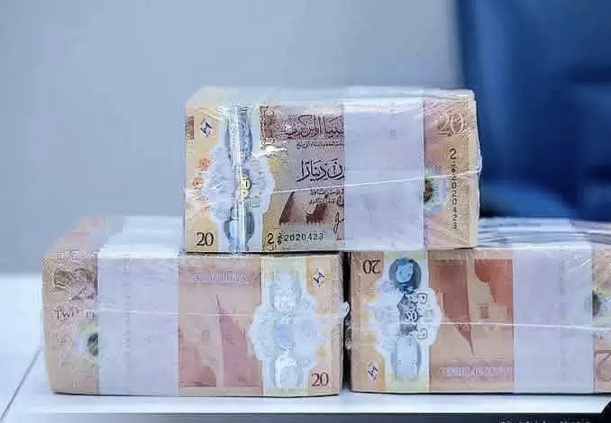 المصارف تواصل توزيع السيولة للأسبوع الثالث بسقف سحب يصل إلى 4 آلاف دينار