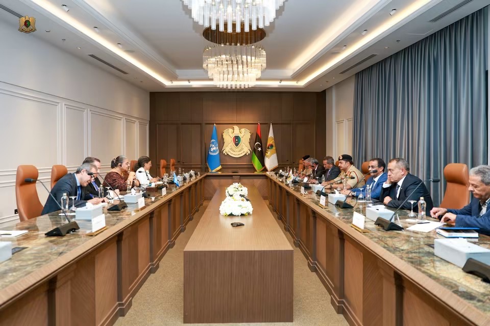 القائد العام المكلف الفريق اول ركن صدام حفتر يبحث مع البعثة الأممية مستجدات اتفاق (4+4) وتوحيد المؤسسات