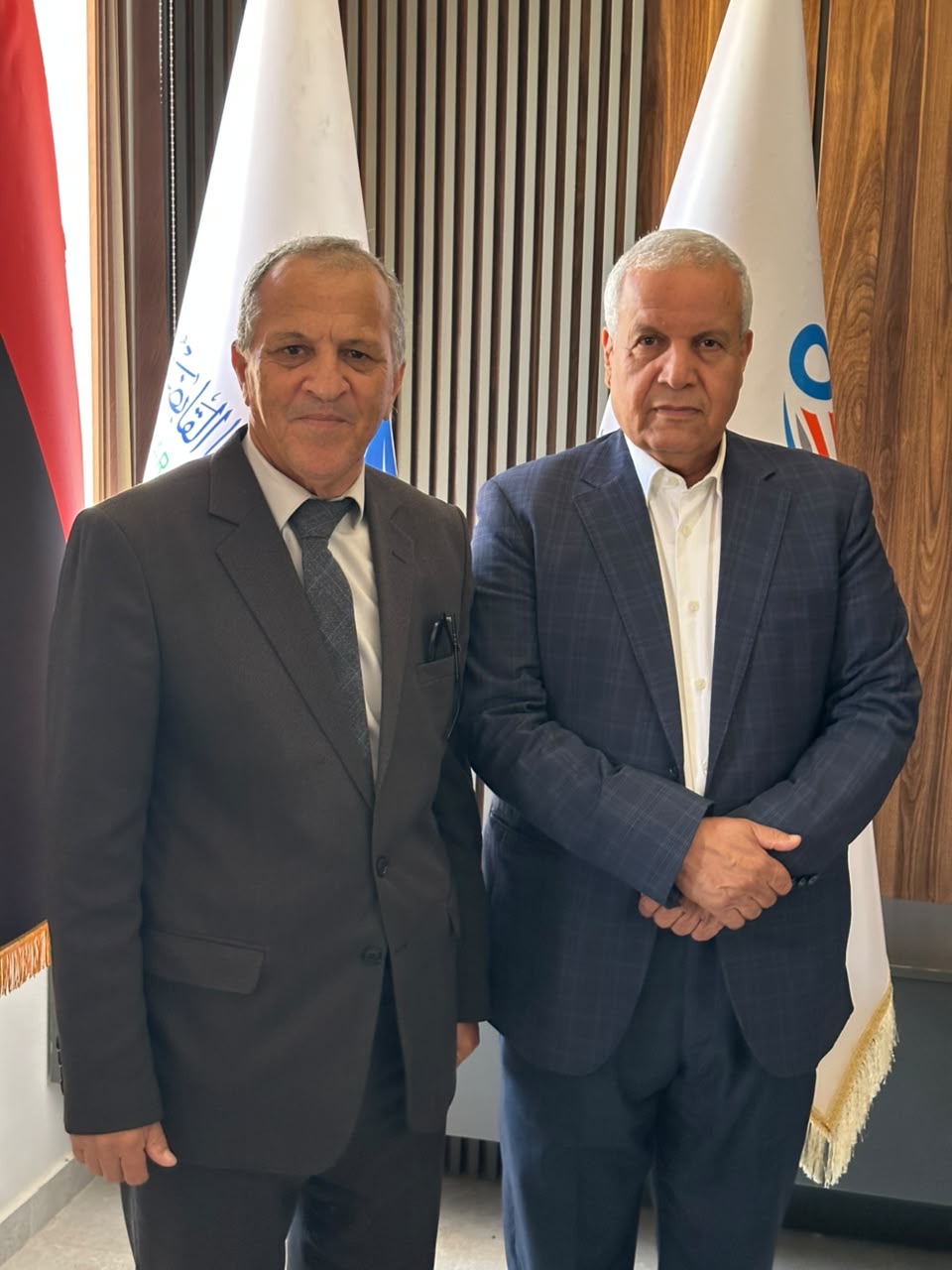 النائب  مفتاح الشاعري يزور مقر المنطقة الحرة طبرق ويلتقي رئيس مجلس إدارتها