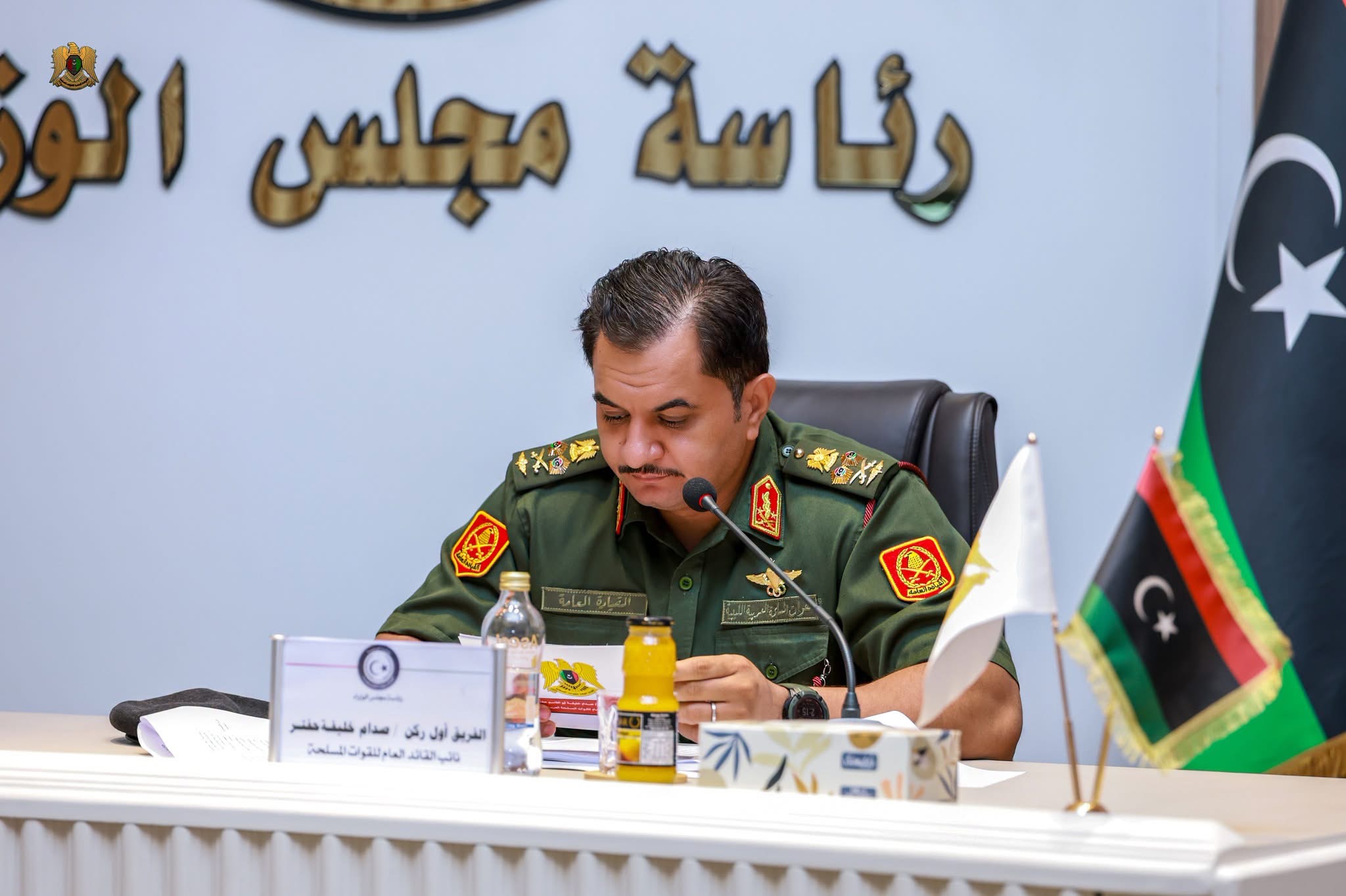 نائب القائد العام للقوات المسلحة الفريق أول ركن صدام حفتر يبحث إجراءات عاجلة لمواجهة الأزمات الخدمية والاقتصادية
