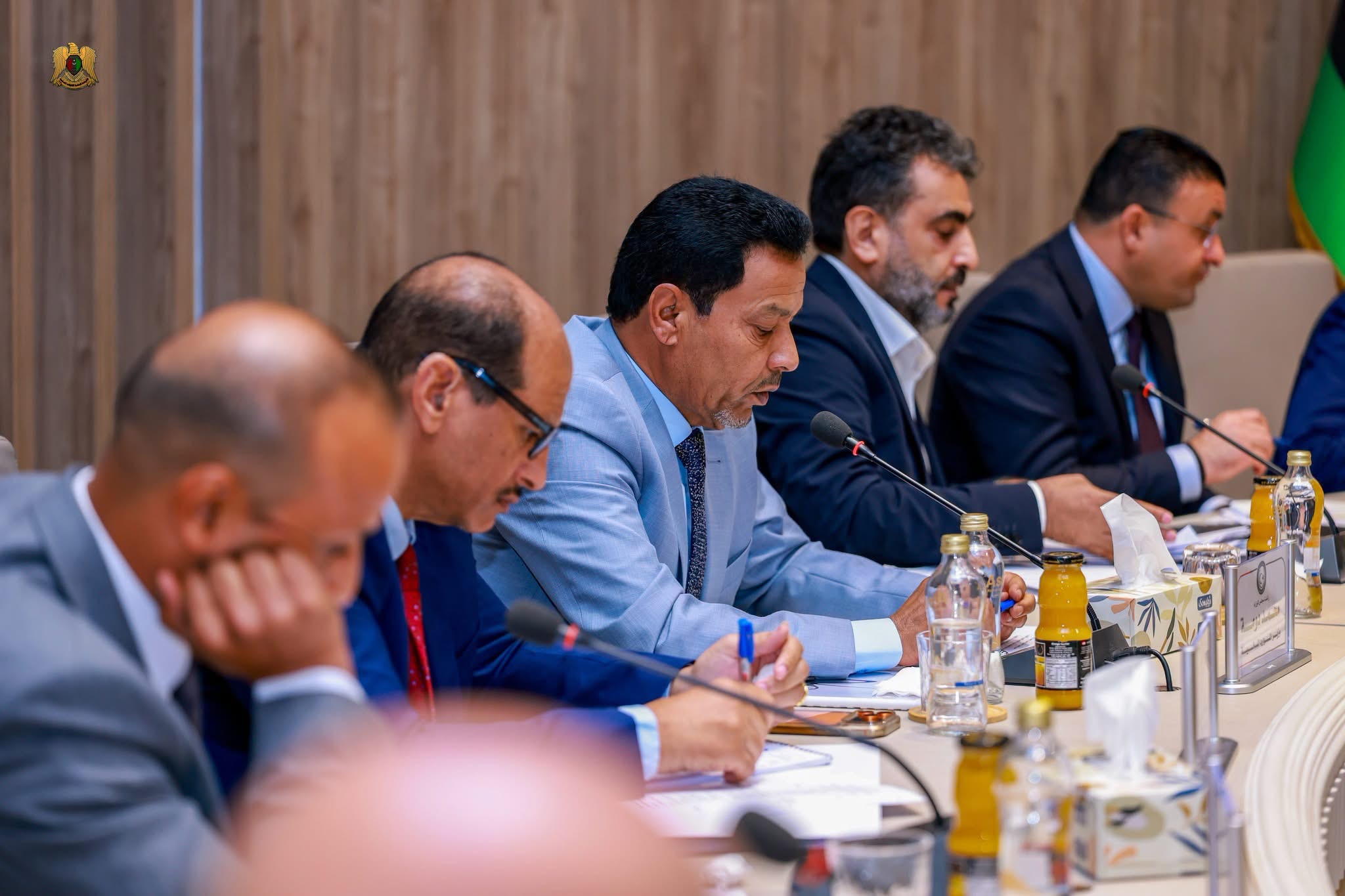 نائب القائد العام للقوات المسلحة الفريق أول ركن صدام حفتر يبحث إجراءات عاجلة لمواجهة الأزمات الخدمية والاقتصادية
