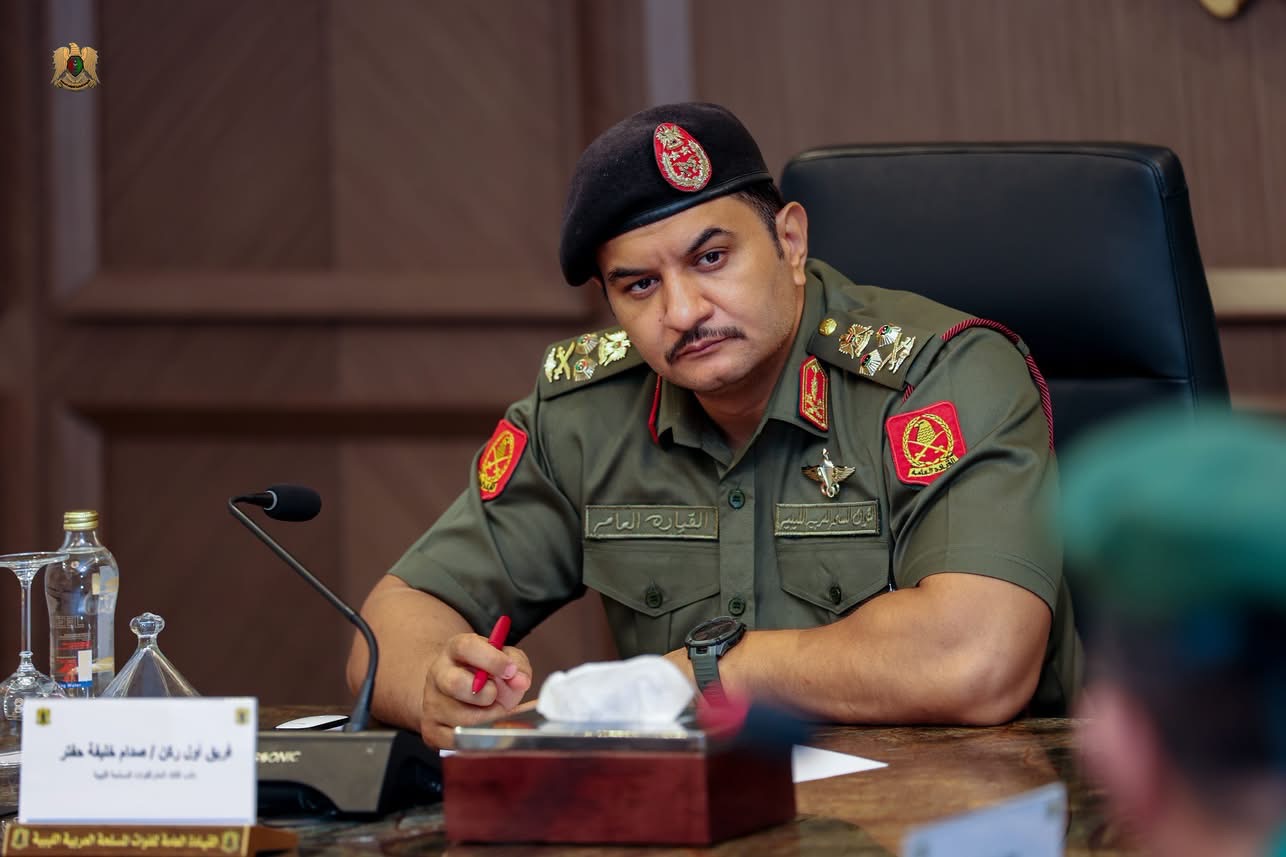 نائب القائد العام للقوات المسلحة الفريق أول ركن صدام حفتر يبحث سير عمل القوات الخاصة وبرامج التدريب والجاهزية
