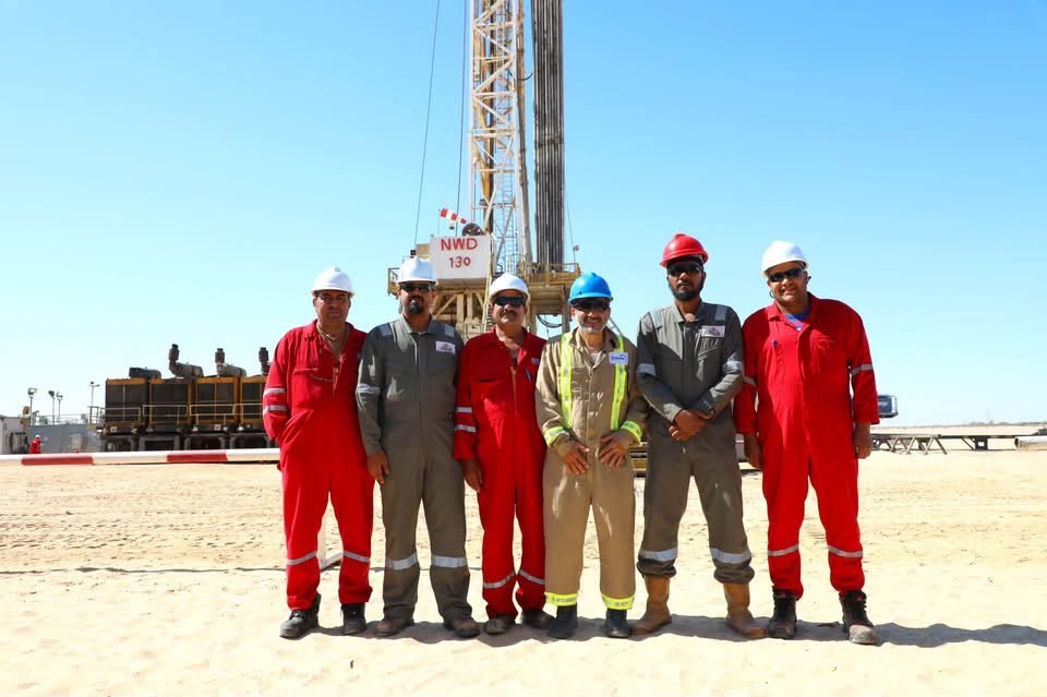 مسعود سليمان يهنئ «الهروج» بنجاح تشغيل البئر (B79A) بحقل آمال