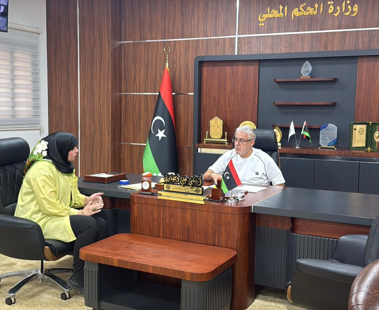 الضاوي يبحث مع مدير مركز أبحاث المناطق الريفية تعزيز التنمية في البلديات