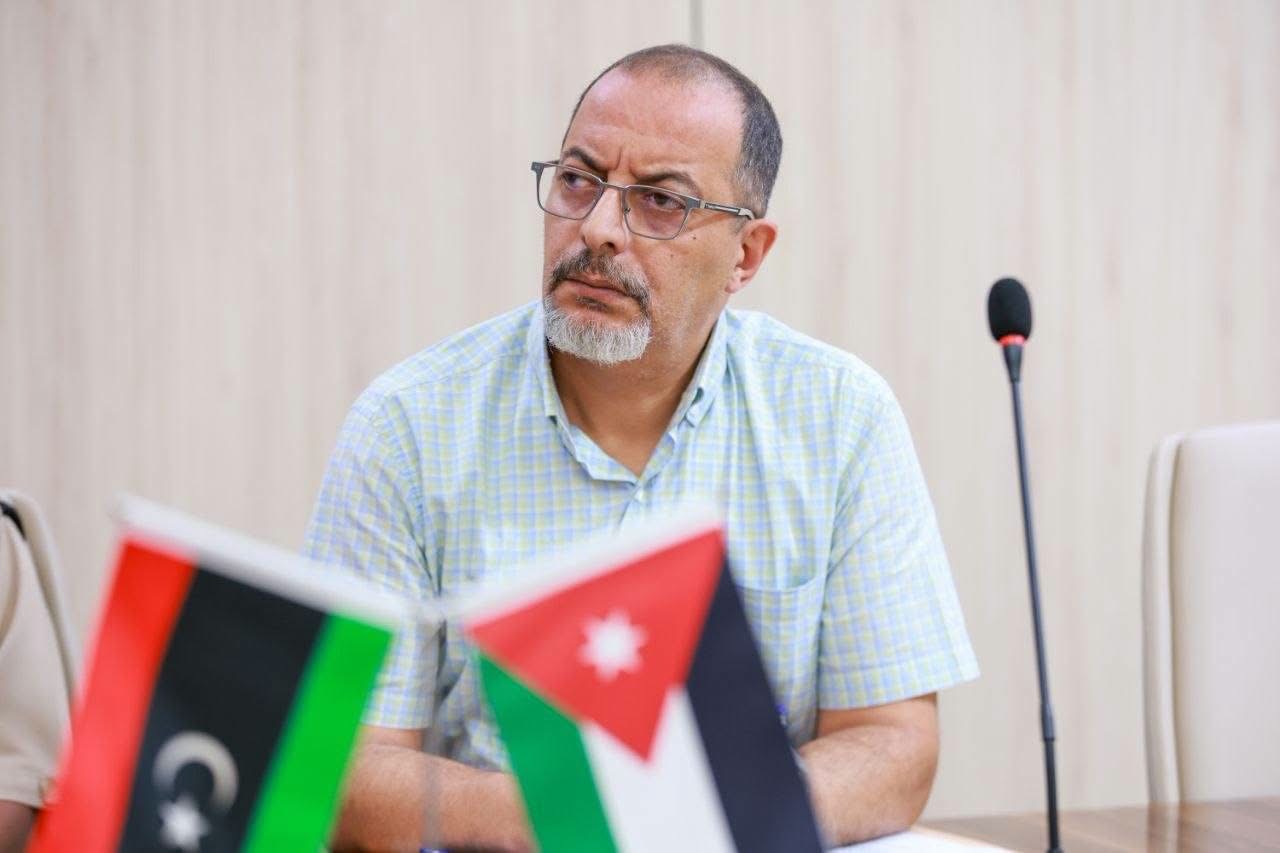 اللجنة العلمية الأردنية تبدأ إجراء الامتحان التفاضلي للمتقدمين إلى كلية ضباط الشرطة في بنغازي