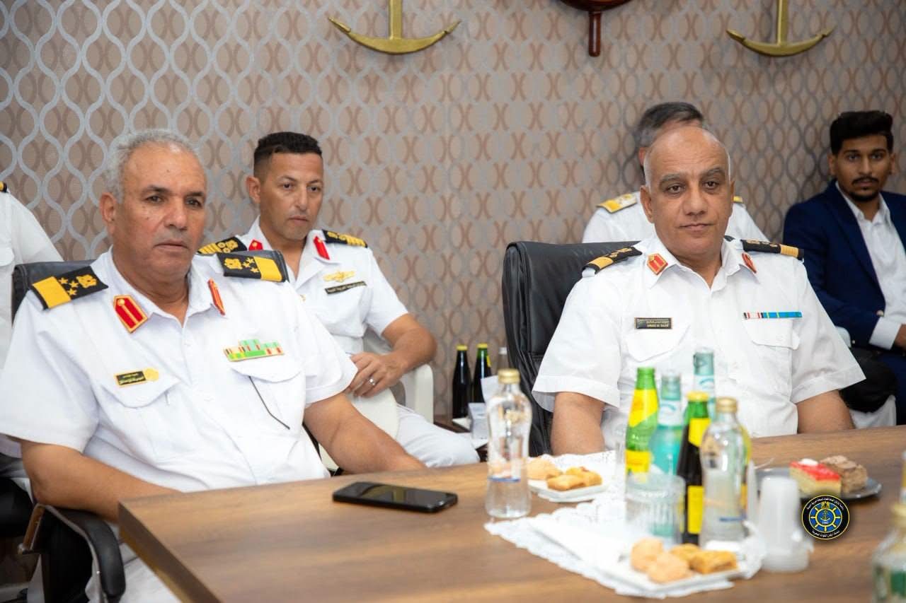 اللواء بحار الطاهر السعيطي رئيساً لأركان القوات البحرية