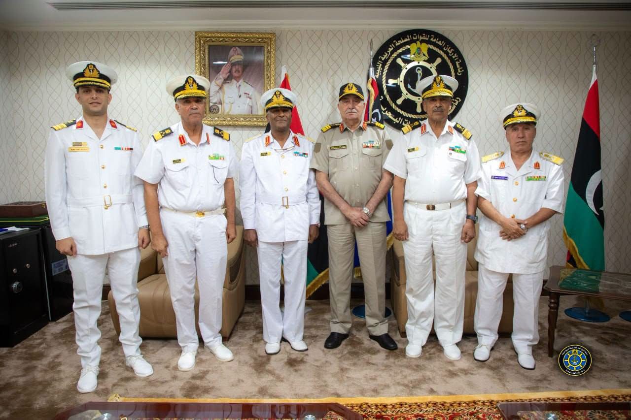 اللواء بحار الطاهر السعيطي رئيساً لأركان القوات البحرية
