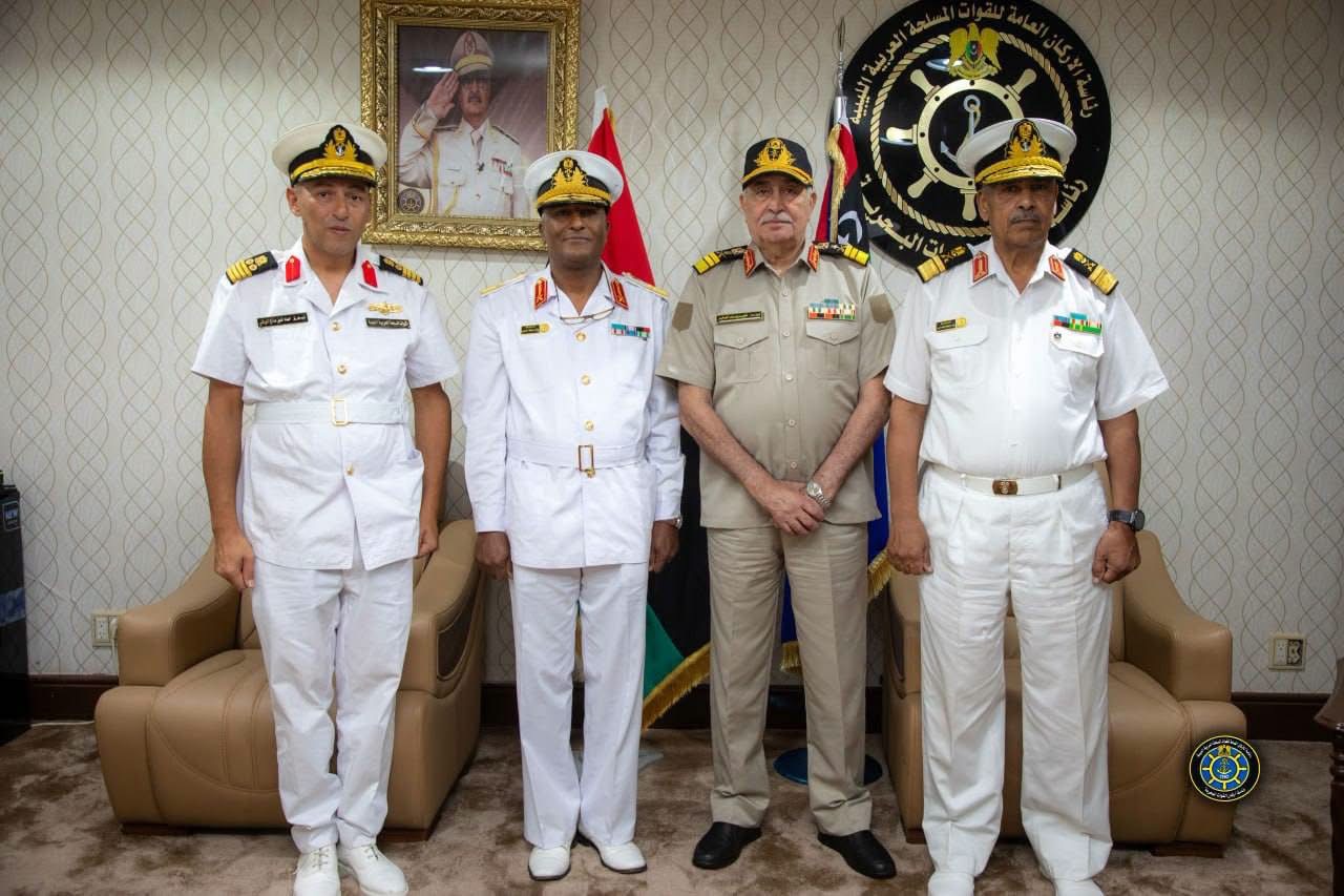 اللواء بحار الطاهر السعيطي رئيساً لأركان القوات البحرية