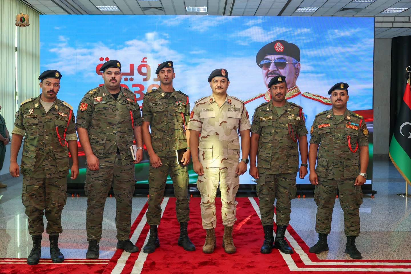 زيارة تفقدية لنائب القائد العام للقوات المسلحة الفريق أول ركن صدام حفتر إلى الكتيبة الأولى مشاة في سرت